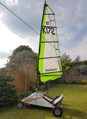 Sport kart with a glass mast 4m sail and a Pod